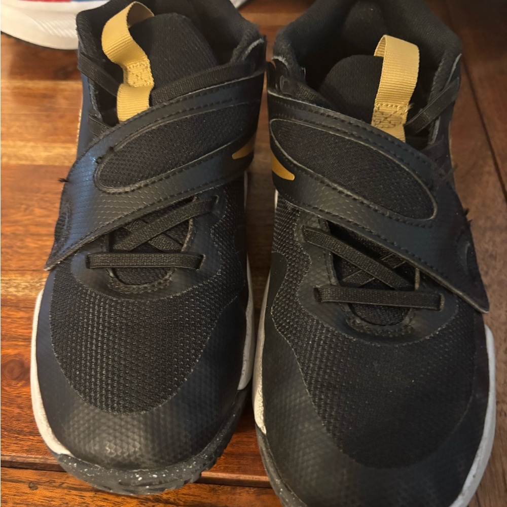 Nike Black and Yellow Athletic Shoes